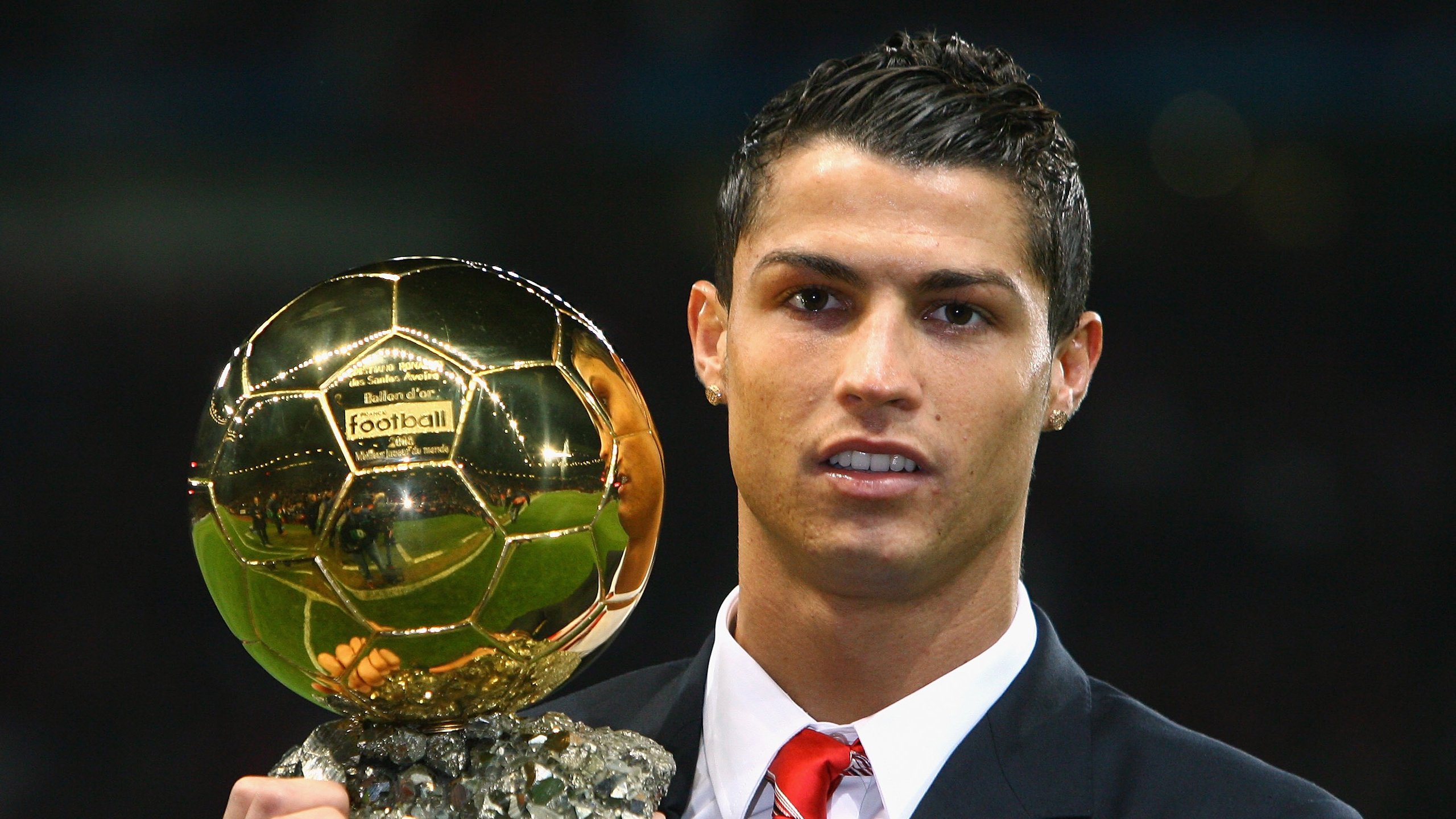 俱乐部缺乏复合型足球管理人才，俱乐部缺乏复合型足球管理人才的例子